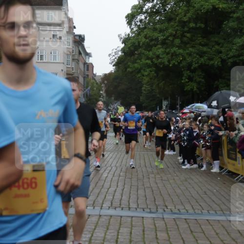 13.09.2026 - Kiel Lauf Yannick Fuchs http://msf.ph/oto/10407463 13.09.2026 10:34:55 Ziel 2268, 2449, 3470, 3547, 3603, 5218, 7006, 7273, 8195, 8746, 10361, 11163, 93, 1086, 1307, 1667, 2044, 2094, 2432, 2465, 3180, 3864, 4351, 4608, 4723, 4735, 4820, 5125, 5576, 5737, 5996, 6225, 6260, 6941, 7387, 7672, 7928, 7933, 8480, 8746, 9276, 9389, 10549, 10904, 10905, 11374, 12070, 1640, 2390, 2687, 3400, 4022, 4028, 4449, 4951, 5247, 5386, 6578, 6603, 7960, 8164, 8266, 8750, 9220, 9261, 9264, 9541, 9853, 9988, 10065, 10475, 10676, 11368, 12095, 244 meine-sportfotos.de