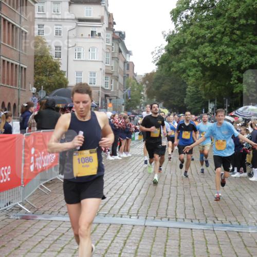 13.09.2026 - Kiel Lauf Yannick Fuchs http://msf.ph/oto/10407536 13.09.2026 10:35:02 Ziel 1640, 2268, 3400, 3470, 3547, 3603, 4028, 4449, 5247, 7960, 9220, 9541, 9853, 9988, 10361, 10676, 11163, 12095, 1307, 1667, 2044, 2432, 2449, 2465, 3180, 3547, 3864, 4351, 4608, 4723, 4735, 5125, 5218, 5576, 5737, 5996, 6225, 6260, 6941, 7006, 7273, 7387, 7672, 7928, 8195, 8480, 8746, 9276, 9389, 10549, 10904, 10905, 11163, 11374, 12070, 400, 1784, 2390, 2687, 4022, 4951, 5293, 5386, 6578, 6603, 7971, 8164, 8266, 8750, 9261, 9264, 10065, 10475, 11368, 11568, 11758, 93 meine-sportfotos.de