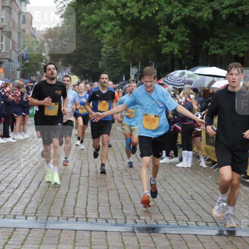 13.09.2026 - Kiel Lauf Yannick Fuchs http://msf.ph/oto/10407539 13.09.2026 10:35:02 Ziel 1640, 2268, 3400, 3470, 3547, 3603, 4028, 4449, 5247, 7960, 9220, 9541, 9853, 9988, 10361, 10676, 11163, 12095, 1307, 1667, 2044, 2432, 2449, 2465, 3180, 3547, 3864, 4351, 4608, 4723, 4735, 5125, 5218, 5576, 5737, 5996, 6225, 6260, 6941, 7006, 7273, 7387, 7672, 7928, 8195, 8480, 8746, 9276, 9389, 10549, 10904, 10905, 11163, 11374, 12070, 400, 1784, 2390, 2687, 4022, 4951, 5293, 5386, 6578, 6603, 7971, 8164, 8266, 8750, 9261, 9264, 10065, 10475, 11368, 11568, 11758, 93 meine-sportfotos.de