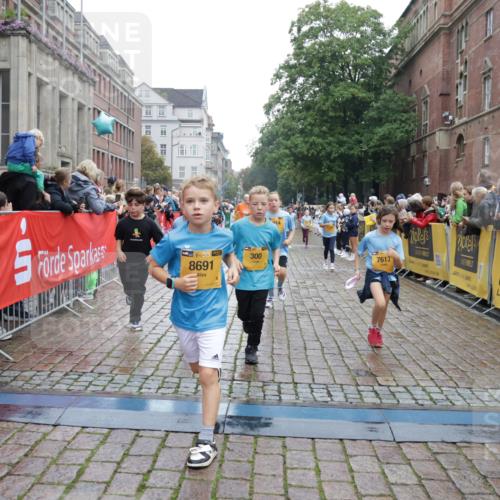 13.09.2026 - Kiel Lauf Yannick Fuchs http://msf.ph/oto/10407549 13.09.2026 09:01:04 Ziel 6561, 9503, 12506, 282, 1446, 3135, 3268, 3611, 4093, 7487, 7991, 10304, 10561, 10562, 10636, 11425, 300, 1662, 1794, 2553, 7613, 7982, 8614, 8691, 11562, 11901, 12436, 897, 1284, 2894, 4093, 6487, 6808, 11727, 12051 meine-sportfotos.de