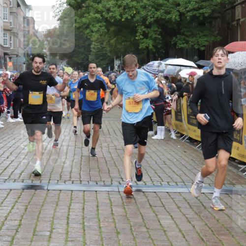 13.09.2026 - Kiel Lauf Yannick Fuchs http://msf.ph/oto/10407554 13.09.2026 10:35:03 Ziel 1640, 2268, 3400, 3470, 3603, 4028, 4449, 5247, 6578, 7960, 9220, 9541, 9853, 9988, 10065, 10361, 10676, 12095, 1307, 1667, 2044, 2432, 2449, 2465, 3180, 3547, 3864, 4351, 4608, 4723, 4735, 5125, 5218, 5576, 5737, 5996, 6225, 6260, 6941, 7006, 7273, 7387, 7672, 7928, 8195, 8480, 8746, 9276, 9389, 10549, 10904, 10905, 11163, 11374, 400, 1784, 2390, 2687, 4022, 4951, 5293, 5386, 6603, 7971, 8164, 8266, 8750, 9261, 9264, 10475, 11368, 11568, 11758, 93, 4351, 4735 meine-sportfotos.de