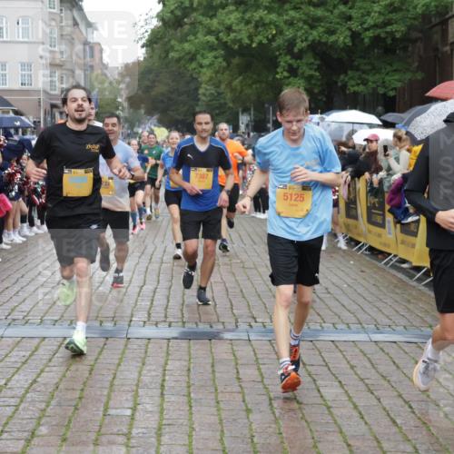 13.09.2026 - Kiel Lauf Yannick Fuchs http://msf.ph/oto/10407565 13.09.2026 10:35:04 Ziel 1640, 2268, 3400, 3470, 3603, 4028, 4449, 4951, 5247, 5386, 6578, 7960, 8266, 9220, 9541, 9853, 9988, 10065, 10361, 10676, 11368, 12095, 1307, 1667, 2044, 2432, 2449, 2465, 3180, 3470, 3547, 3603, 3864, 4351, 4608, 4723, 4735, 5218, 5576, 5737, 6225, 6260, 6941, 7006, 7273, 7387, 7672, 7928, 8195, 8480, 8746, 9276, 9389, 10549, 10904, 10905, 11163, 11374, 400, 1784, 2390, 2687, 4022, 5293, 6603, 7971, 8164, 8750, 9261, 9264, 10475, 11568, 11758, 93, 4351, 4735 meine-sportfotos.de