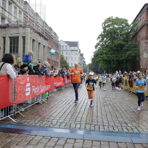 13.09.2026 - Kiel Lauf Yannick Fuchs http://msf.ph/oto/10407587 13.09.2026 09:01:06 Ziel 7982, 9503, 12506, 282, 1446, 3135, 3268, 3611, 6561, 7487, 7991, 10304, 10561, 10562, 10636, 11425, 300, 1662, 1794, 2553, 7613, 8614, 8691, 11562, 11901, 12436, 897, 1284, 4093, 6487, 10304, 10561, 10562 meine-sportfotos.de