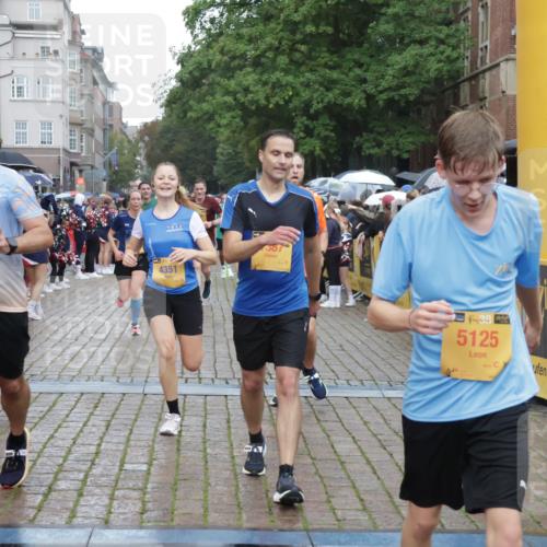 13.09.2026 - Kiel Lauf Yannick Fuchs http://msf.ph/oto/10407597 13.09.2026 10:35:06 Ziel 1640, 2268, 3400, 4022, 4028, 4449, 4951, 5247, 5386, 6578, 6603, 7960, 8164, 8266, 9220, 9541, 9853, 9988, 10065, 10361, 10676, 11368, 12095, 1307, 1667, 2044, 2432, 2449, 3180, 3470, 3547, 3603, 3864, 4351, 4608, 4735, 5218, 5576, 6225, 6260, 6941, 7006, 7273, 7672, 7928, 8195, 8480, 8746, 9276, 9389, 10549, 10904, 10905, 11163, 11374, 400, 1784, 2390, 2687, 5293, 6381, 7710, 7971, 8750, 9143, 9261, 9264, 10475, 11568, 11758, 93, 3180, 4351, 4608, 4735 meine-sportfotos.de