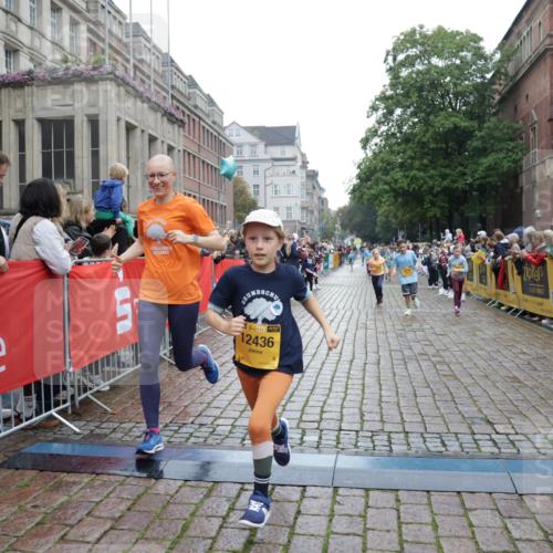 13.09.2026 - Kiel Lauf Yannick Fuchs http://msf.ph/oto/10407603 13.09.2026 09:01:07 Ziel 1662, 7982, 9503, 12506, 282, 1446, 3135, 3268, 3611, 6561, 7487, 7991, 10304, 10561, 10562, 10636, 11425, 300, 1794, 2553, 3578, 4784, 6257, 7613, 8614, 8691, 11562, 11901, 12436, 897, 4093, 6487, 10304, 10561, 10562 meine-sportfotos.de