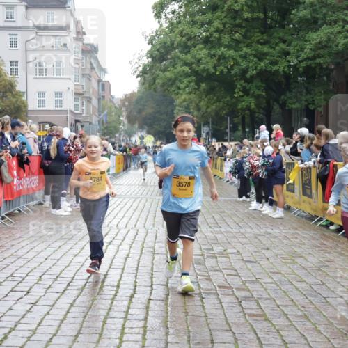 13.09.2026 - Kiel Lauf Yannick Fuchs http://msf.ph/oto/10407610 13.09.2026 09:01:09 Ziel 1662, 7982, 9503, 12506, 282, 1446, 3135, 3268, 3611, 6561, 7487, 7991, 10561, 10562, 10636, 11425, 300, 1794, 2553, 3578, 4784, 6257, 7613, 8614, 8691, 11562, 11901, 12436, 282, 4093, 10304, 10561, 10562 meine-sportfotos.de