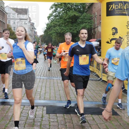 13.09.2026 - Kiel Lauf Yannick Fuchs http://msf.ph/oto/10407631 13.09.2026 10:35:07 Ziel 1640, 2268, 3400, 4022, 4028, 4449, 4951, 5247, 5386, 6578, 6603, 7960, 8164, 8266, 8750, 9220, 9541, 9853, 9988, 10065, 10361, 10676, 11368, 12095, 1307, 1667, 2044, 2432, 2449, 3180, 3470, 3547, 3603, 3864, 4608, 5218, 5576, 6225, 6260, 6941, 7006, 7273, 7672, 7928, 8195, 8480, 8746, 9276, 9389, 10549, 10904, 10905, 11163, 11374, 400, 1784, 2390, 2687, 5293, 6381, 6849, 7710, 7971, 8436, 9143, 9261, 9264, 10475, 11568, 11758, 2044, 3180, 3864, 4351, 4608, 4735 meine-sportfotos.de