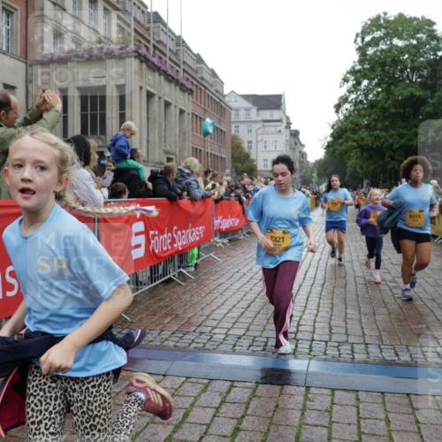 13.09.2026 - Kiel Lauf Yannick Fuchs http://msf.ph/oto/10407711 13.09.2026 09:01:21 Ziel 300, 1662, 1794, 2553, 7613, 8614, 8691, 11562, 11901, 12436, 3135, 3611, 6561, 7487, 7982, 7991, 9503, 10636, 11425, 12506, 2321, 3362, 3578, 4415, 4784, 6257, 6315, 7210, 9287, 11772, 12296, 12626, 3268 meine-sportfotos.de