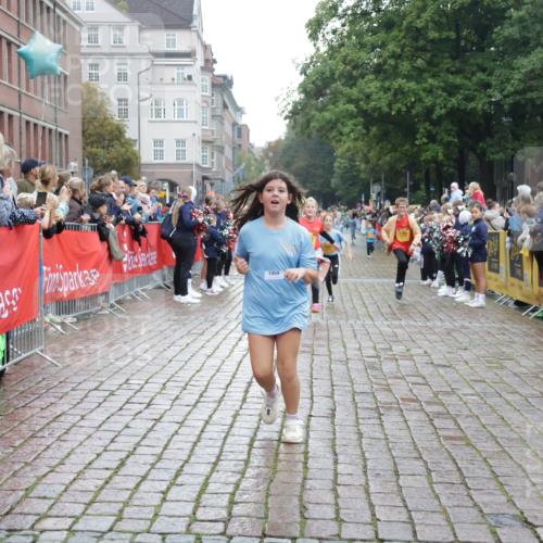 13.09.2026 - Kiel Lauf Yannick Fuchs http://msf.ph/oto/10407751 13.09.2026 09:01:26 Ziel 300, 1794, 2553, 3578, 4784, 6257, 7613, 8614, 8691, 11562, 11901, 12436, 1662, 3135, 3611, 6561, 7982, 7991, 9503, 11425, 12506, 1353, 1355, 1959, 2321, 2568, 3362, 4415, 6315, 7210, 9285, 9287, 11772, 12296, 12626, 3135, 3611, 7487, 7991, 10636, 11425 meine-sportfotos.de
