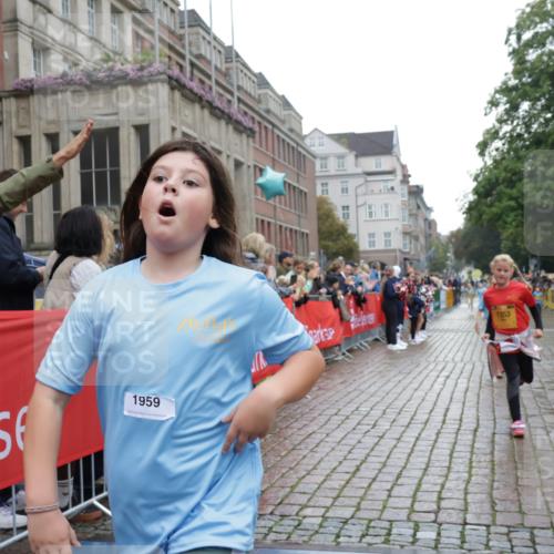 13.09.2026 - Kiel Lauf Yannick Fuchs http://msf.ph/oto/10407760 13.09.2026 09:01:27 Ziel 300, 1794, 2553, 3578, 4784, 6257, 7613, 8614, 8691, 11562, 11901, 12296, 12436, 1662, 3135, 3611, 6561, 7982, 7991, 9503, 11425, 12506, 1353, 1355, 1959, 2321, 2568, 3362, 4415, 6315, 7210, 9285, 9287, 11772, 12626, 3135, 3611, 6561, 7487, 7991, 10636, 11425 meine-sportfotos.de