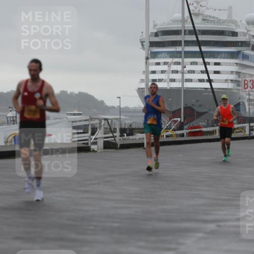 13.09.2026 - Kiel Lauf Andreas Tolksdorf http://msf.ph/oto/10407770 13.09.2026 11:39:55 Kiellinie 4, 3, 2 meine-sportfotos.de