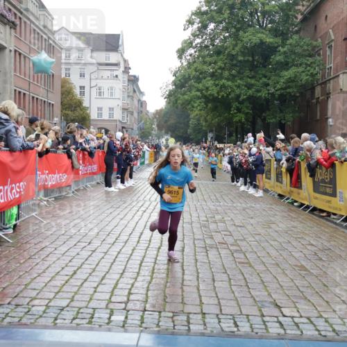 13.09.2026 - Kiel Lauf Yannick Fuchs http://msf.ph/oto/10407790 13.09.2026 09:01:31 Ziel 1794, 3362, 3578, 4784, 6257, 7613, 8614, 11562, 11901, 12296, 12436, 300, 1662, 1794, 2553, 7613, 7982, 8614, 8691, 9503, 12506, 1353, 1355, 1959, 2321, 2568, 4415, 6315, 7210, 9285, 9287, 9615, 11772, 12626, 3135, 3611, 6561, 7487, 7991, 10636, 11425 meine-sportfotos.de