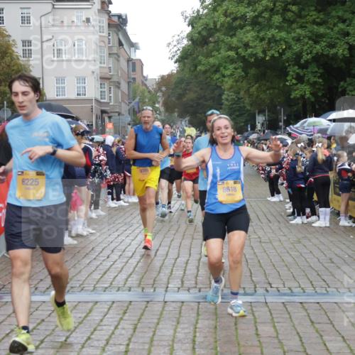 13.09.2026 - Kiel Lauf Yannick Fuchs http://msf.ph/oto/10407791 13.09.2026 10:35:15 Ziel 400, 1640, 1784, 2390, 2687, 3400, 4022, 4449, 4951, 5386, 6578, 6603, 7971, 8164, 8266, 8750, 9220, 9261, 9264, 10065, 10475, 10676, 11368, 11568, 11758, 12095, 1307, 1667, 2268, 2432, 2449, 3400, 3470, 3547, 3603, 4028, 4449, 5218, 5247, 5576, 6225, 7006, 7273, 7672, 7960, 8195, 8746, 9276, 9389, 9541, 9853, 9988, 10361, 11163, 1993, 5151, 5293, 5817, 6381, 6849, 7280, 7710, 8436, 8973, 9143, 10017, 10483, 11181, 11363, 12774, 1667, 2044, 3180, 3864, 4608, 6225, 6941 meine-sportfotos.de