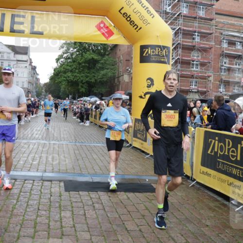13.09.2026 - Kiel Lauf Yannick Fuchs http://msf.ph/oto/10407834 13.09.2026 10:35:31 Ziel 1993, 5151, 5293, 5698, 5817, 6381, 6849, 7280, 7710, 8436, 8973, 9143, 10017, 10483, 11181, 11363, 12766, 12774, 400, 1640, 1784, 2268, 2390, 2687, 3400, 4022, 4028, 4449, 4951, 5247, 5386, 6578, 6603, 7960, 7971, 8164, 8266, 8750, 9220, 9261, 9264, 9541, 9853, 9988, 10065, 10361, 10475, 10676, 11368, 11568, 11758, 12095, 100, 215, 1376, 2116, 2248, 3124, 3790, 4538, 6085, 6645, 7215, 7721, 8002, 8079, 8415, 8432, 8660, 8747, 10701, 10835 meine-sportfotos.de