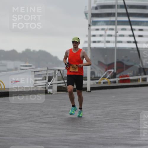 13.09.2026 - Kiel Lauf Andreas Tolksdorf http://msf.ph/oto/10407843 13.09.2026 11:39:59 Kiellinie 9253, 3 meine-sportfotos.de