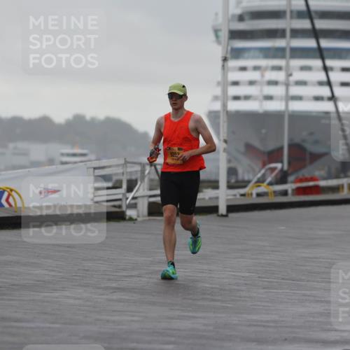 13.09.2026 - Kiel Lauf Andreas Tolksdorf http://msf.ph/oto/10407850 13.09.2026 11:39:59 Kiellinie 9252, 3 meine-sportfotos.de