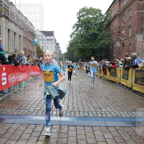 13.09.2026 - Kiel Lauf Yannick Fuchs http://msf.ph/oto/10407900 13.09.2026 09:01:42 Ziel 1353, 1355, 1959, 2321, 2568, 3362, 4415, 6315, 7210, 9285, 9287, 11772, 12296, 12626, 300, 1662, 1794, 2553, 3578, 4784, 6257, 7613, 7982, 8614, 8691, 11562, 11901, 12296, 12436, 2916, 3592, 5577, 7062, 9501, 9615, 11119, 11578, 12321, 12539, 7982, 9503, 12506 meine-sportfotos.de
