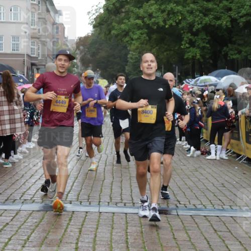 13.09.2026 - Kiel Lauf Yannick Fuchs http://msf.ph/oto/10407904 13.09.2026 10:35:40 Ziel 100, 215, 1376, 1993, 2116, 2248, 3124, 3790, 4538, 5151, 5698, 6085, 6645, 7215, 7280, 8002, 8079, 8415, 8432, 8660, 8973, 10017, 10483, 10701, 11181, 11363, 12766, 400, 1640, 1784, 2390, 2687, 3400, 4022, 4449, 4951, 5293, 5386, 5817, 6381, 6578, 6603, 6849, 7710, 7971, 8164, 8266, 8436, 8750, 9143, 9220, 9261, 9264, 10017, 10065, 10475, 10676, 11368, 11568, 11758, 12095, 12774, 343, 2494, 3811, 6634, 6957, 7619, 7721, 8393, 8557, 8747, 10835, 10998, 1640 meine-sportfotos.de