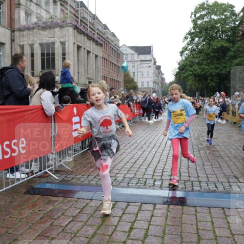13.09.2026 - Kiel Lauf Yannick Fuchs http://msf.ph/oto/10407984 13.09.2026 09:01:52 Ziel 1353, 1355, 1959, 2568, 3592, 7062, 9285, 9501, 9615, 11119, 12539, 300, 1794, 2321, 2553, 2568, 3362, 3578, 4415, 4784, 6257, 6315, 7210, 7613, 8614, 8691, 9287, 11562, 11772, 11901, 12296, 12436, 12626, 911, 2916, 5271, 5577, 6062, 6562, 10324, 10336, 11578, 12211, 12321, 12446, 300, 1662, 2553, 7982, 8691 meine-sportfotos.de