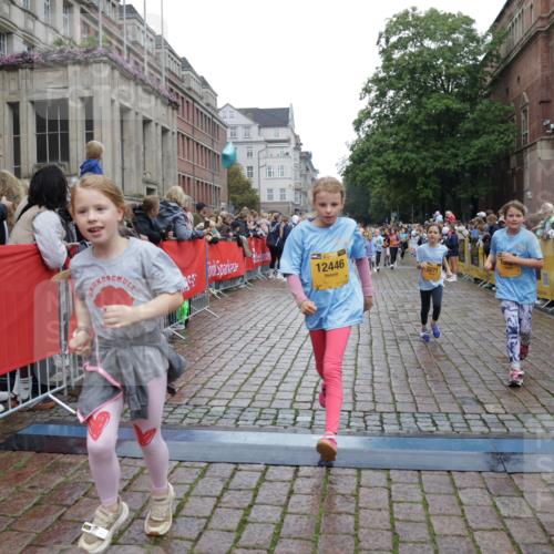 13.09.2026 - Kiel Lauf Yannick Fuchs http://msf.ph/oto/10407989 13.09.2026 09:01:53 Ziel 1353, 1355, 1959, 2916, 3592, 7062, 9285, 9501, 9615, 11119, 12539, 300, 1794, 1959, 2321, 2553, 2568, 3362, 3578, 4415, 4784, 6257, 6315, 7210, 7613, 8614, 8691, 9287, 11562, 11772, 11901, 12296, 12436, 12626, 911, 5271, 5577, 6062, 6562, 10324, 10336, 11578, 12211, 12321, 12446, 300, 1662, 1794, 2553, 7613, 8614, 8691 meine-sportfotos.de