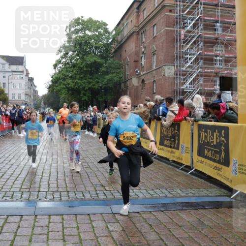 13.09.2026 - Kiel Lauf Yannick Fuchs http://msf.ph/oto/10408067 13.09.2026 09:02:01 Ziel 911, 2916, 3592, 5577, 6062, 6562, 7062, 9501, 11119, 11578, 12211, 12321, 12539, 1353, 1355, 1959, 2321, 2568, 3362, 3578, 4415, 4784, 6257, 6315, 7210, 9285, 9287, 9615, 11772, 12296, 12626, 1992, 2635, 3250, 3405, 3406, 5271, 5482, 6251, 6485, 6672, 8183, 8419, 10288, 10324, 10336, 11571, 12446, 300, 1794, 3578, 4784, 6257, 7613, 8614, 8691, 11562, 11901, 12436 meine-sportfotos.de
