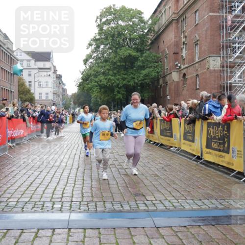 13.09.2026 - Kiel Lauf Yannick Fuchs http://msf.ph/oto/10408189 13.09.2026 09:02:14 Ziel 911, 1992, 2635, 3250, 3405, 3406, 5271, 5482, 6062, 6251, 6485, 6562, 6672, 8183, 10288, 10324, 10336, 11571, 12446, 911, 1353, 1355, 1959, 2321, 2568, 2916, 3592, 5577, 6315, 7062, 9285, 9287, 9501, 9615, 11119, 11578, 12211, 12321, 12539, 963, 4337, 5618, 6749, 7853, 8419, 9119, 9212, 2321, 2568, 3362, 4415, 6315, 7210, 9287, 11772, 12296, 12626 meine-sportfotos.de