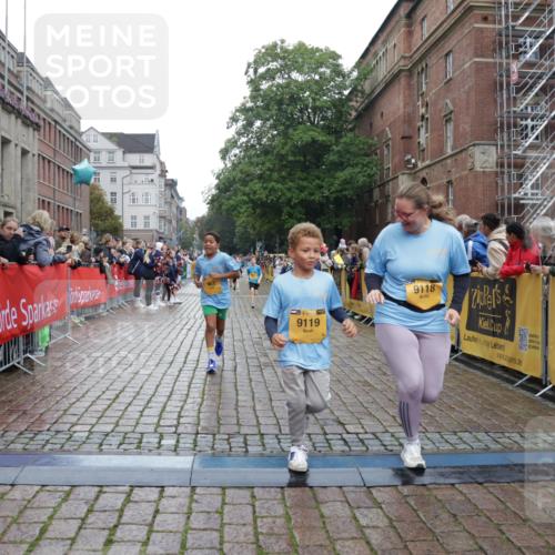 13.09.2026 - Kiel Lauf Yannick Fuchs http://msf.ph/oto/10408207 13.09.2026 09:02:15 Ziel 1992, 2635, 3250, 3405, 3406, 5271, 5482, 6062, 6251, 6485, 6562, 6672, 8183, 10288, 10324, 10336, 11571, 12446, 911, 1353, 1355, 1959, 2321, 2568, 2916, 3592, 5577, 6062, 6562, 7062, 9285, 9287, 9501, 9615, 11119, 11578, 12211, 12321, 12539, 963, 4337, 5618, 6749, 7853, 8419, 9119, 9212, 1959, 2321, 2568, 3362, 4415, 6315, 7210, 9287, 11772, 12626 meine-sportfotos.de