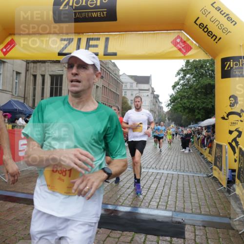 13.09.2026 - Kiel Lauf Yannick Fuchs http://msf.ph/oto/10408208 13.09.2026 10:36:03 Ziel 343, 867, 1321, 2541, 3634, 3811, 4889, 5947, 6634, 6957, 7619, 8393, 8557, 10860, 10998, 11662, 12286, 100, 215, 343, 1376, 1993, 2116, 2248, 2494, 3124, 3790, 4538, 5151, 5698, 5817, 6085, 6645, 7215, 7280, 7721, 8002, 8079, 8415, 8432, 8660, 8747, 8973, 10017, 10483, 10701, 10835, 11181, 11363, 11567, 11903, 12766, 12774, 1003, 1477, 1653, 2286, 4078, 4172, 4971, 7158, 7920, 8224, 8554, 8579, 8743, 9201, 10045, 10075, 10852, 11145, 12022, 5293 meine-sportfotos.de