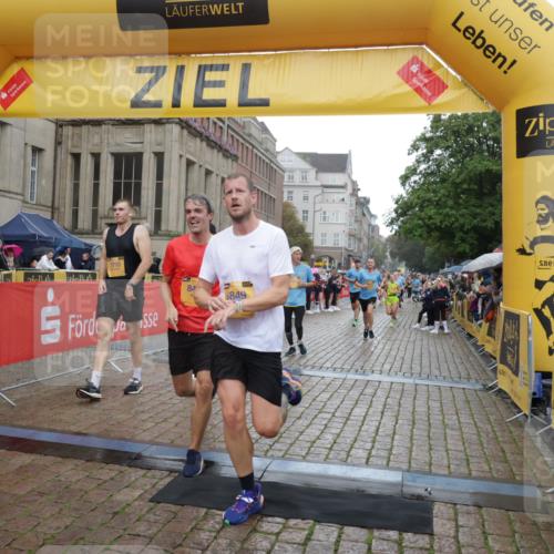 13.09.2026 - Kiel Lauf Yannick Fuchs http://msf.ph/oto/10408216 13.09.2026 10:36:03 Ziel 343, 867, 1321, 2541, 3634, 3811, 4889, 5947, 6634, 6957, 7619, 8393, 8557, 10860, 10998, 11662, 12286, 100, 215, 343, 1376, 1993, 2116, 2248, 2494, 3124, 3790, 4538, 5151, 5698, 5817, 6085, 6645, 7215, 7280, 7721, 8002, 8079, 8415, 8432, 8660, 8747, 8973, 10017, 10483, 10701, 10835, 11181, 11363, 11567, 11903, 12766, 12774, 1003, 1477, 1653, 2286, 4078, 4172, 4971, 7158, 7920, 8224, 8554, 8579, 8743, 9201, 10045, 10075, 10852, 11145, 12022, 5293 meine-sportfotos.de