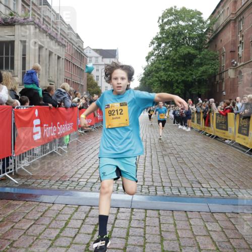 13.09.2026 - Kiel Lauf Yannick Fuchs http://msf.ph/oto/10408228 13.09.2026 09:02:18 Ziel 1992, 2635, 3250, 3405, 3406, 5271, 5482, 6251, 6485, 6672, 6749, 8183, 8419, 10288, 10324, 10336, 11571, 12446, 911, 1353, 1355, 1959, 2916, 3592, 5577, 6062, 6562, 7062, 9285, 9501, 9615, 10336, 11119, 11578, 12211, 12321, 12539, 963, 4337, 5618, 6853, 7853, 9119, 9212, 12270, 1353, 1355, 1959, 2321, 2568, 4415, 6315, 7210, 9285, 9287, 11772, 12626 meine-sportfotos.de
