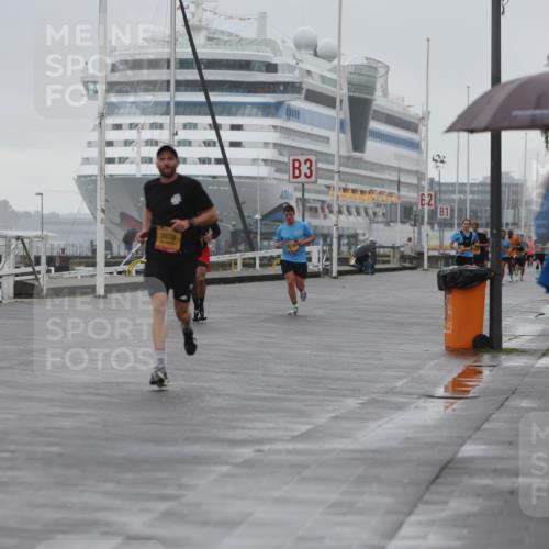 13.09.2026 - Kiel Lauf Andreas Tolksdorf http://msf.ph/oto/10408241 13.09.2026 11:41:03 Kiellinie 3970, 3, 8, 2 meine-sportfotos.de