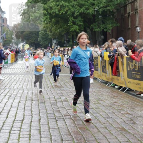 13.09.2026 - Kiel Lauf Yannick Fuchs http://msf.ph/oto/10408277 13.09.2026 09:02:31 Ziel 963, 4337, 5618, 6749, 6853, 7853, 8419, 9119, 9212, 911, 1992, 2635, 2916, 3250, 3405, 3406, 3592, 5271, 5482, 5577, 6062, 6251, 6485, 6562, 6672, 8183, 8419, 9501, 10288, 10324, 10336, 11571, 11578, 12211, 12321, 12446, 12539, 1830, 1870, 5983, 12052, 12270, 2916, 3592, 7062, 9501, 11119, 12321, 12539 meine-sportfotos.de