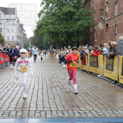 13.09.2026 - Kiel Lauf Yannick Fuchs http://msf.ph/oto/10408300 13.09.2026 09:02:39 Ziel 963, 5618, 5983, 6853, 9119, 9212, 12270, 911, 1992, 2635, 3250, 3405, 3406, 4337, 5271, 5482, 6062, 6251, 6485, 6562, 6672, 6749, 7853, 8183, 8419, 10288, 10324, 10336, 11571, 12446, 1175, 1830, 1870, 2739, 12052, 911, 2916, 5577, 6062, 6562, 9501, 11578, 12211, 12321 meine-sportfotos.de