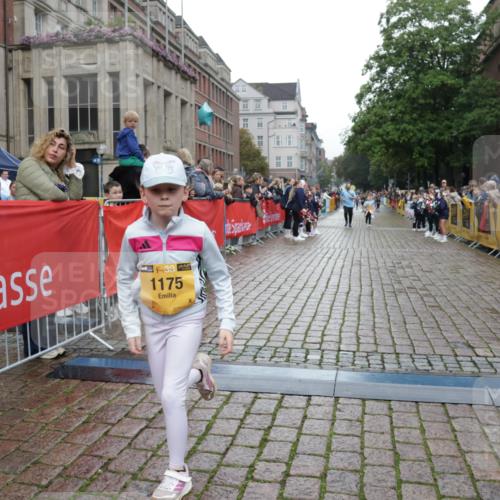 13.09.2026 - Kiel Lauf Yannick Fuchs http://msf.ph/oto/10408315 13.09.2026 09:02:40 Ziel 963, 5618, 5983, 6853, 9119, 9212, 12270, 1992, 2635, 3250, 3405, 3406, 4337, 5271, 5482, 6062, 6251, 6485, 6562, 6672, 6749, 7853, 8183, 8419, 10288, 10324, 10336, 11571, 12446, 1175, 1830, 1870, 2739, 12052, 911, 2916, 5577, 6062, 6562, 10336, 11578, 12211, 12321 meine-sportfotos.de