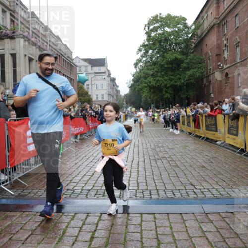 13.09.2026 - Kiel Lauf Yannick Fuchs http://msf.ph/oto/10408341 13.09.2026 09:02:49 Ziel 1830, 1870, 5983, 12052, 963, 1992, 2635, 3250, 3405, 3406, 4337, 5482, 5618, 6251, 6485, 6672, 6749, 6853, 7853, 8183, 8419, 9119, 9212, 10288, 11571, 12270, 1175, 2178, 2739, 1992, 3250, 3405, 3406, 5271, 5482, 6251, 6672, 8183, 10324, 10336, 11571, 12446 meine-sportfotos.de