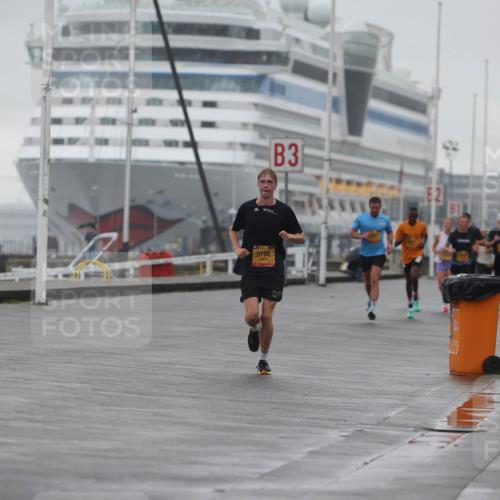 13.09.2026 - Kiel Lauf Andreas Tolksdorf http://msf.ph/oto/10408404 13.09.2026 11:41:15 Kiellinie 9795, 3, 2 meine-sportfotos.de