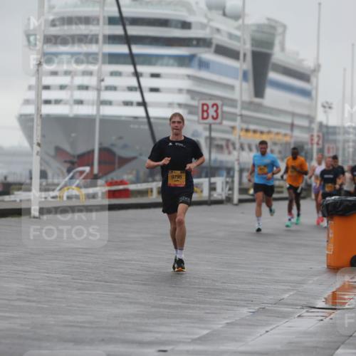 13.09.2026 - Kiel Lauf Andreas Tolksdorf http://msf.ph/oto/10408442 13.09.2026 11:41:15 Kiellinie 9795, 3 meine-sportfotos.de
