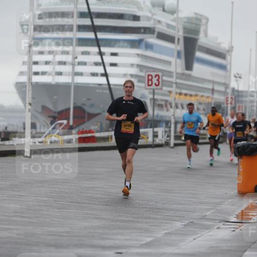 13.09.2026 - Kiel Lauf Andreas Tolksdorf http://msf.ph/oto/10408447 13.09.2026 11:41:15 Kiellinie 9795, 3 meine-sportfotos.de