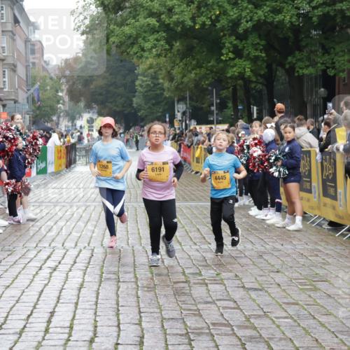 13.09.2026 - Kiel Lauf Yannick Fuchs http://msf.ph/oto/10408487 13.09.2026 09:03:13 Ziel 2178, 2372, 7020, 8013, 8924, 11932, 1175, 1830, 1870, 2739, 5983, 12052, 12270, 2528, 4445, 5854, 6191, 6644, 7564, 8613, 8616, 8789, 11931, 963, 5618, 5983, 6853, 9119, 9212, 12270 meine-sportfotos.de