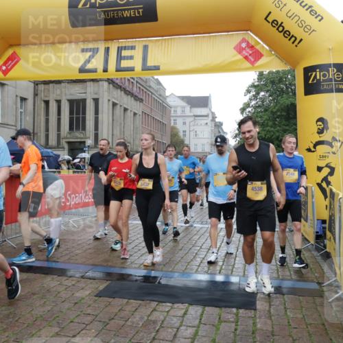 13.09.2026 - Kiel Lauf Yannick Fuchs http://msf.ph/oto/10408512 13.09.2026 10:36:19 Ziel 1003, 1477, 1653, 2286, 4078, 4172, 4971, 5466, 6763, 7158, 7920, 8224, 8554, 8579, 8743, 9201, 10045, 10075, 10852, 11145, 12022, 343, 867, 1321, 2116, 2494, 2541, 3634, 3811, 4889, 5947, 6085, 6634, 6957, 7619, 7721, 8224, 8393, 8557, 8747, 10701, 10835, 10860, 10998, 11567, 11662, 11903, 12286, 1278, 1534, 1584, 2095, 2380, 2425, 2571, 4029, 4692, 5045, 5541, 5574, 7177, 7252, 7312, 8242, 8494, 8923, 11113, 100, 215, 1376, 2116, 2248, 3124, 3790, 6085, 6645, 11567 meine-sportfotos.de