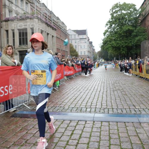 13.09.2026 - Kiel Lauf Yannick Fuchs http://msf.ph/oto/10408518 13.09.2026 09:03:17 Ziel 2372, 2528, 6644, 7020, 7564, 8013, 8616, 8789, 8924, 11932, 1175, 1830, 1870, 2178, 2739, 12052, 1268, 4445, 5854, 6191, 8613, 11931, 5983, 6853, 12270 meine-sportfotos.de