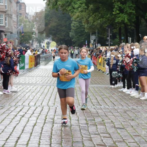 13.09.2026 - Kiel Lauf Yannick Fuchs http://msf.ph/oto/10408534 13.09.2026 09:03:23 Ziel 2372, 2528, 5854, 6644, 7020, 7564, 8613, 8616, 8789, 8924, 11931, 1175, 1830, 1870, 2178, 2739, 8013, 11932, 12052, 1268, 4445, 6191, 7990, 10123, 1830, 1870, 5983, 12052 meine-sportfotos.de