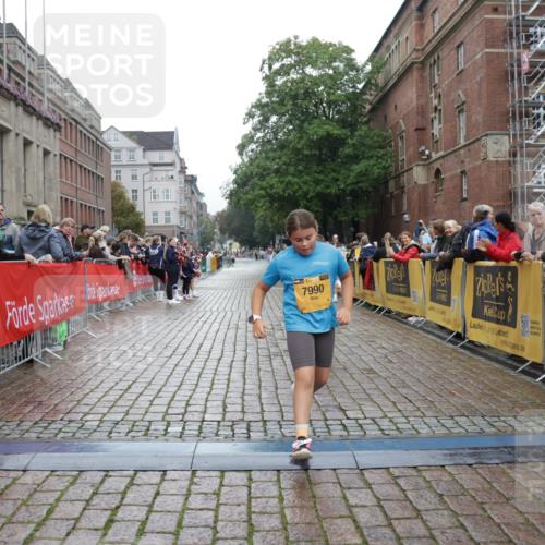 13.09.2026 - Kiel Lauf Yannick Fuchs http://msf.ph/oto/10408538 13.09.2026 09:03:26 Ziel 2528, 5854, 6644, 7020, 7564, 8613, 8616, 8789, 8924, 11931, 1175, 1830, 2178, 2372, 2739, 8013, 11932, 1268, 4445, 6191, 7990, 10123, 1830, 1870, 12052 meine-sportfotos.de