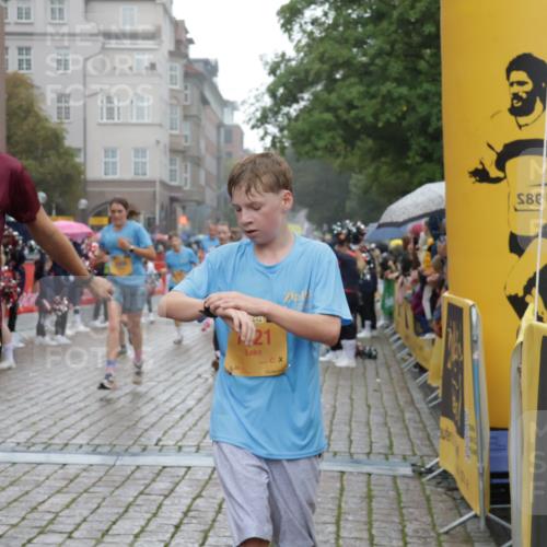 13.09.2026 - Kiel Lauf Yannick Fuchs http://msf.ph/oto/10408584 13.09.2026 10:36:26 Ziel 1278, 1477, 1653, 2286, 2380, 2425, 4029, 4078, 4172, 5466, 6763, 7158, 7252, 8242, 8554, 8923, 9201, 10075, 10852, 11145, 343, 867, 1003, 1321, 2494, 2541, 3634, 3811, 4889, 4971, 5947, 6634, 6957, 7619, 7920, 8224, 8393, 8554, 8557, 8579, 8743, 10045, 10860, 10998, 11662, 12022, 12286, 229, 1534, 1584, 2095, 2571, 2966, 4692, 5045, 5541, 5574, 6309, 7177, 7312, 8494, 9352, 9554, 11113, 12104, 343, 2116, 2494, 6085, 7721, 8393, 8747, 10835, 11567 meine-sportfotos.de