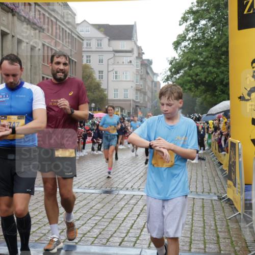 13.09.2026 - Kiel Lauf Yannick Fuchs http://msf.ph/oto/10408597 13.09.2026 10:36:26 Ziel 1278, 1477, 1653, 2286, 2380, 2425, 4029, 4078, 4172, 5466, 6763, 7158, 7252, 8242, 8554, 8923, 9201, 10075, 10852, 11145, 343, 867, 1003, 1321, 2494, 2541, 3634, 3811, 4889, 4971, 5947, 6634, 6957, 7619, 7920, 8224, 8393, 8554, 8557, 8579, 8743, 10045, 10860, 10998, 11662, 12022, 12286, 229, 1534, 1584, 2095, 2571, 2966, 4692, 5045, 5541, 5574, 6309, 7177, 7312, 8494, 9352, 9554, 11113, 12104, 343, 2116, 2494, 6085, 7721, 8393, 8747, 10835, 11567 meine-sportfotos.de