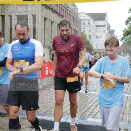 13.09.2026 - Kiel Lauf Yannick Fuchs http://msf.ph/oto/10408609 13.09.2026 10:36:27 Ziel 1278, 1477, 1653, 2286, 2380, 2425, 4029, 4078, 4172, 5045, 5466, 6763, 7158, 7252, 8242, 8923, 9201, 10075, 10852, 11145, 343, 867, 1003, 1321, 2494, 2541, 3634, 3811, 4889, 4971, 5947, 6634, 6957, 7619, 7920, 8224, 8393, 8554, 8557, 8579, 8743, 10045, 10075, 10860, 10998, 11662, 12022, 12286, 229, 1534, 1584, 2095, 2571, 2966, 4692, 5541, 5574, 6309, 7177, 7312, 8494, 8760, 9352, 9554, 11113, 11619, 12104, 343, 2116, 2494, 6085, 7721, 8393, 8557, 8747, 10835, 11567 meine-sportfotos.de