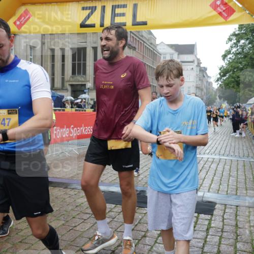 13.09.2026 - Kiel Lauf Yannick Fuchs http://msf.ph/oto/10408616 13.09.2026 10:36:28 Ziel 1278, 1477, 1584, 1653, 2095, 2286, 2380, 2425, 4029, 4078, 4172, 5045, 5466, 6763, 7158, 7252, 8242, 8923, 9201, 10852, 11113, 11145, 343, 867, 1003, 1321, 1653, 2541, 3634, 3811, 4889, 4971, 5947, 6634, 6957, 7619, 7920, 8224, 8393, 8554, 8557, 8579, 8743, 9201, 10045, 10075, 10860, 10998, 11662, 12022, 12286, 229, 1534, 2571, 2966, 4464, 4692, 5541, 5574, 6309, 7177, 7312, 8494, 8760, 9352, 9554, 11619, 12104, 343, 2494, 7721, 8393, 8557, 8747, 10835, 11567 meine-sportfotos.de