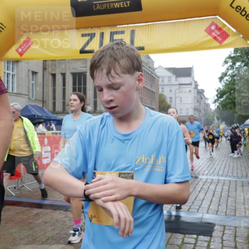13.09.2026 - Kiel Lauf Yannick Fuchs http://msf.ph/oto/10408619 13.09.2026 10:36:30 Ziel 1278, 1477, 1534, 1584, 2095, 2286, 2380, 2425, 4029, 4172, 5045, 5466, 5574, 6763, 7158, 7252, 8242, 8923, 10852, 11113, 11145, 867, 1003, 1321, 1653, 2541, 3634, 3811, 4078, 4172, 4889, 4971, 5947, 6634, 6957, 7158, 7619, 7920, 8224, 8554, 8557, 8579, 8743, 9201, 10045, 10075, 10860, 10998, 11145, 11662, 12022, 12286, 229, 2571, 2966, 4464, 4692, 5541, 6309, 7177, 7312, 8055, 8494, 8760, 9352, 9554, 11619, 12104, 343, 2494, 3811, 7619, 7721, 8393, 8557, 8747, 10835 meine-sportfotos.de