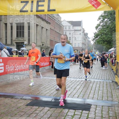 13.09.2026 - Kiel Lauf Yannick Fuchs http://msf.ph/oto/10408648 13.09.2026 10:36:32 Ziel 1278, 1534, 1584, 2095, 2286, 2380, 2425, 2571, 4029, 5045, 5466, 5541, 5574, 6763, 7252, 8242, 8923, 10852, 11113, 867, 1003, 1321, 1477, 1653, 2286, 2541, 3634, 3811, 4078, 4172, 4889, 4971, 5947, 6634, 6957, 7158, 7619, 7920, 8224, 8554, 8579, 8743, 9201, 10045, 10075, 10852, 10860, 11145, 11662, 12022, 12286, 229, 2966, 4464, 4692, 6309, 7177, 7312, 8055, 8494, 8760, 9352, 9554, 11619, 11867, 12104, 343, 2494, 3811, 6634, 6957, 7619, 8393, 8557 meine-sportfotos.de