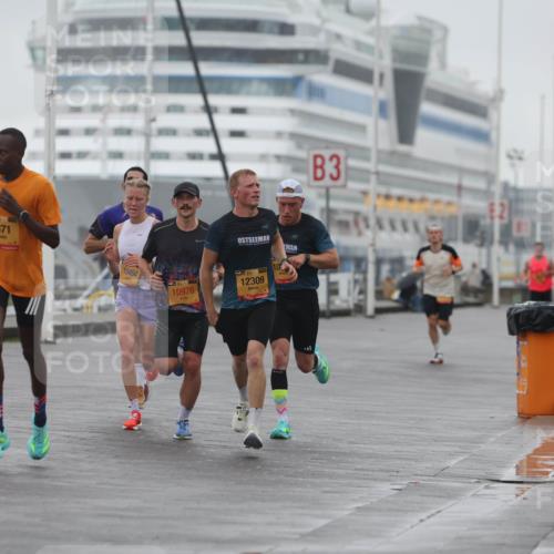 13.09.2026 - Kiel Lauf Andreas Tolksdorf http://msf.ph/oto/10408716 13.09.2026 11:41:25 Kiellinie 6871, 10494, 10976, 12309, 3 meine-sportfotos.de